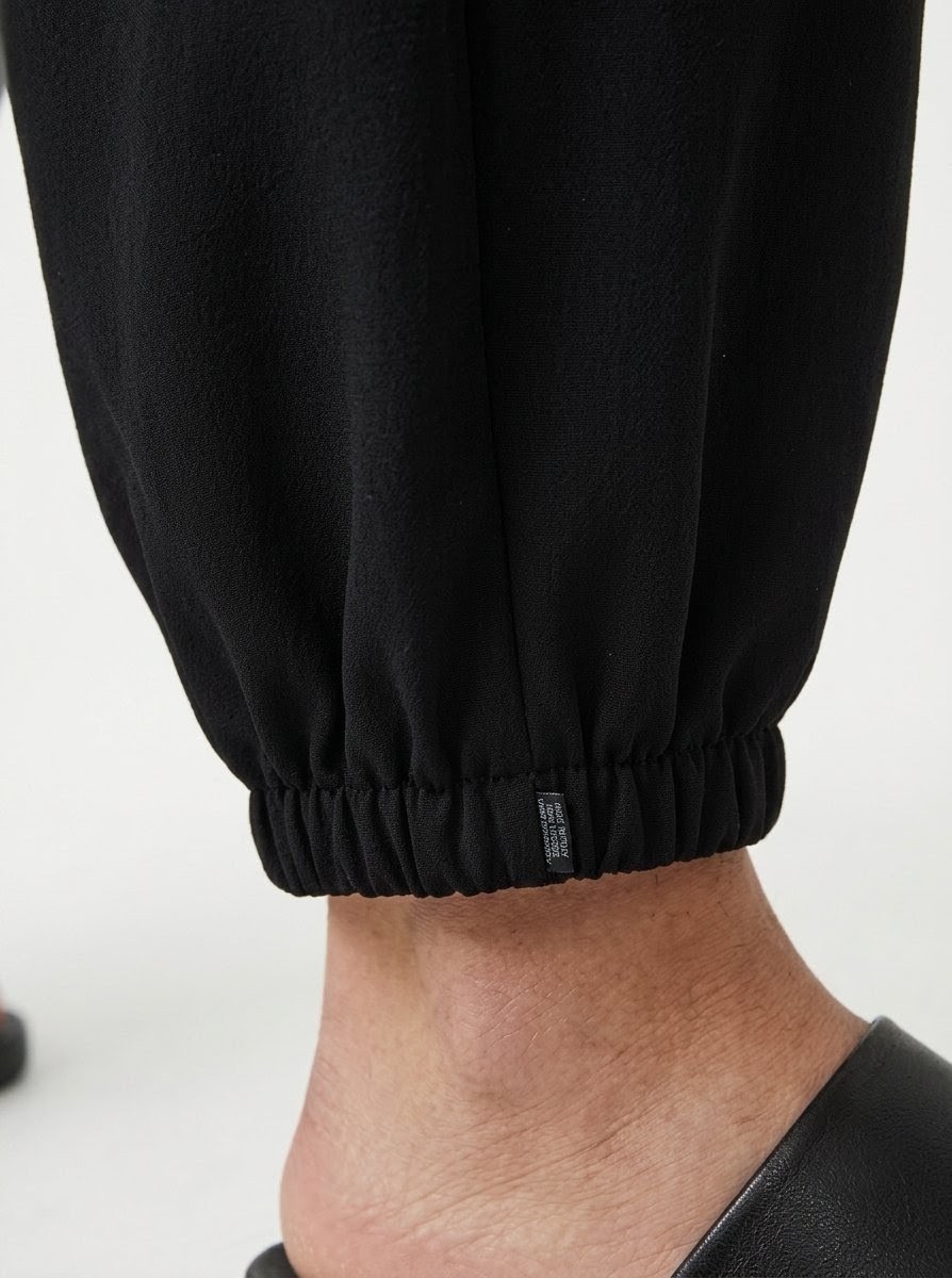 Pantalón Jogger Fluido con Pinzas - Negro - Imagen 4