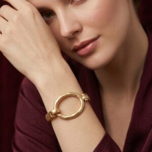 Pulsera Brazalete Orgánico con Eslabón Oval (Acabado Mate Dorado)