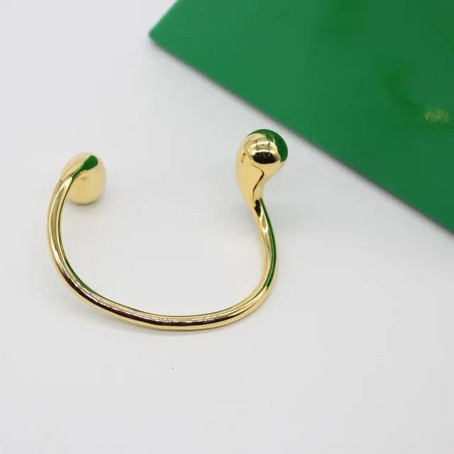 Pulsera Rígida Abierta Minimalista con Extremos de Gota Orgánica - Imagen 8