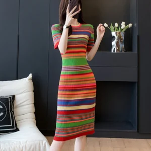 Vestido Midi de Punto Canalé con Estampado de Rayas Multicolor