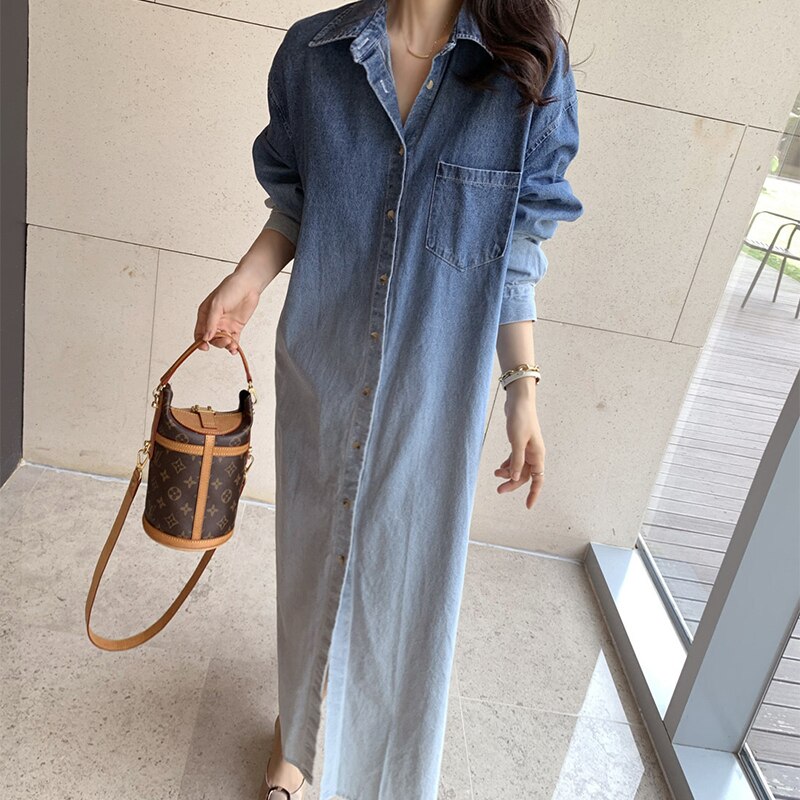 Camisa Vestido Largo Vaquero Denim con Efecto Degradado Ombré y Corte Holgado - Imagen 3